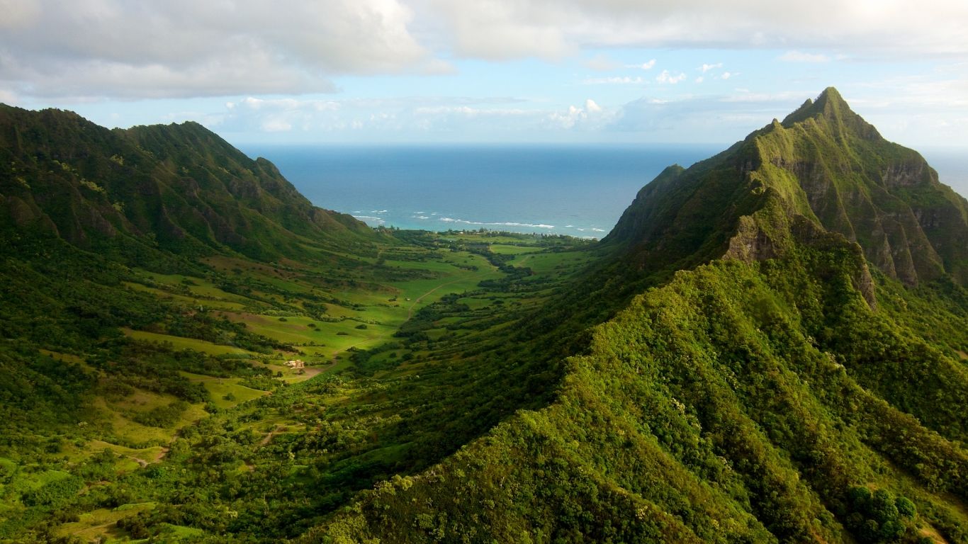Oahu Valley for 1366 x 768 HDTV resolution