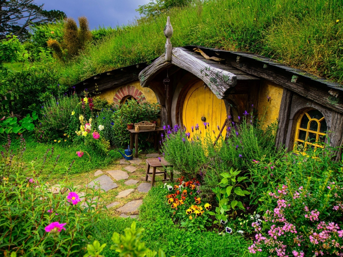 Old Beautiful Cottage for 1152 x 864 resolution