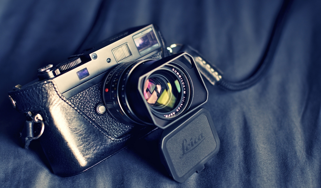 Old Leica for 1024 x 600 widescreen resolution