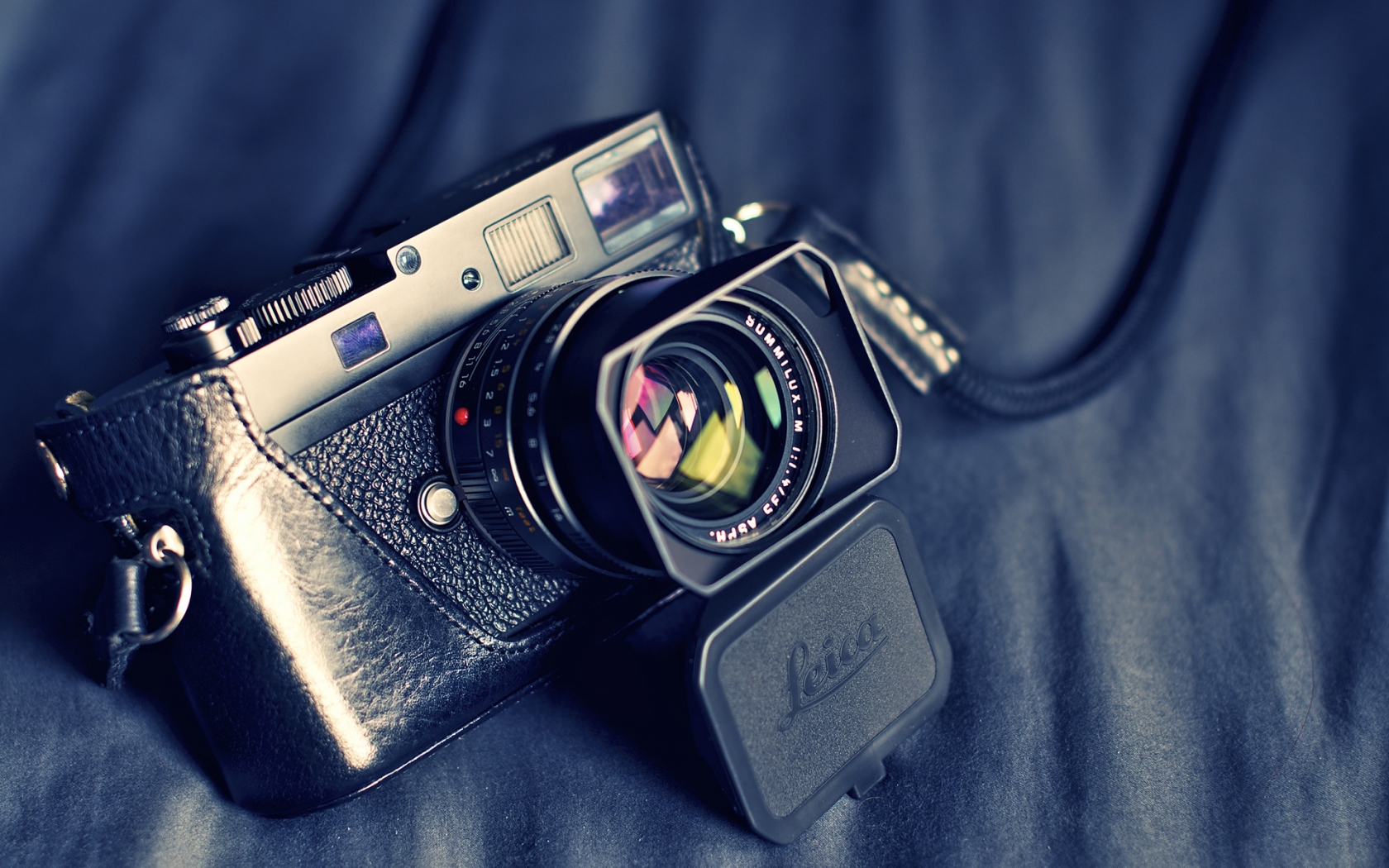 Old Leica for 1680 x 1050 widescreen resolution