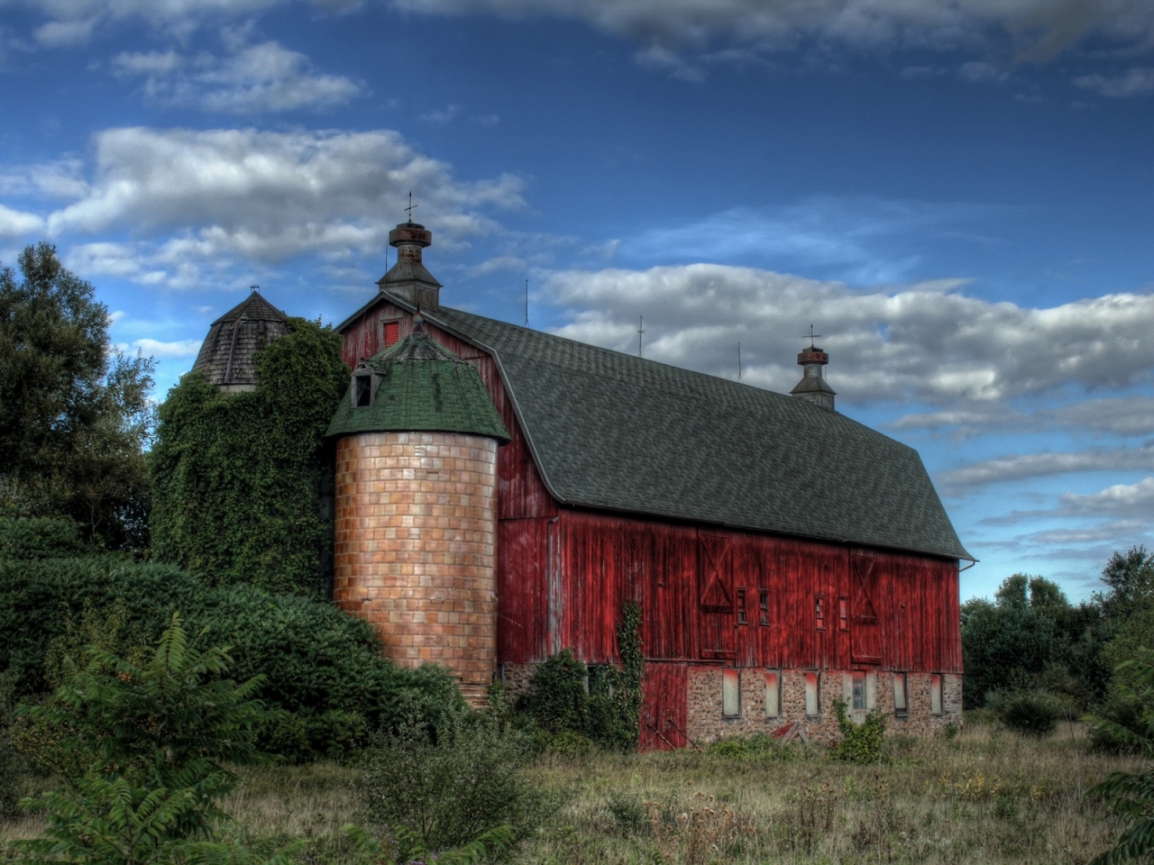 Old Red Barn for 1280 x 960 resolution