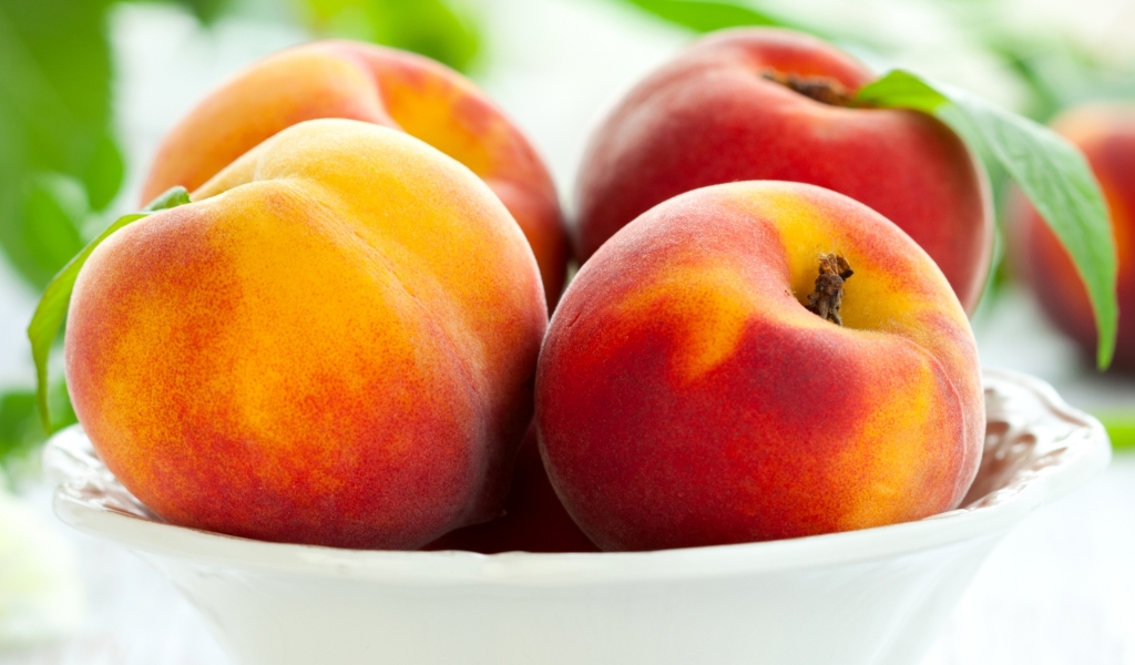 Peaches Fruit for 1024 x 600 widescreen resolution