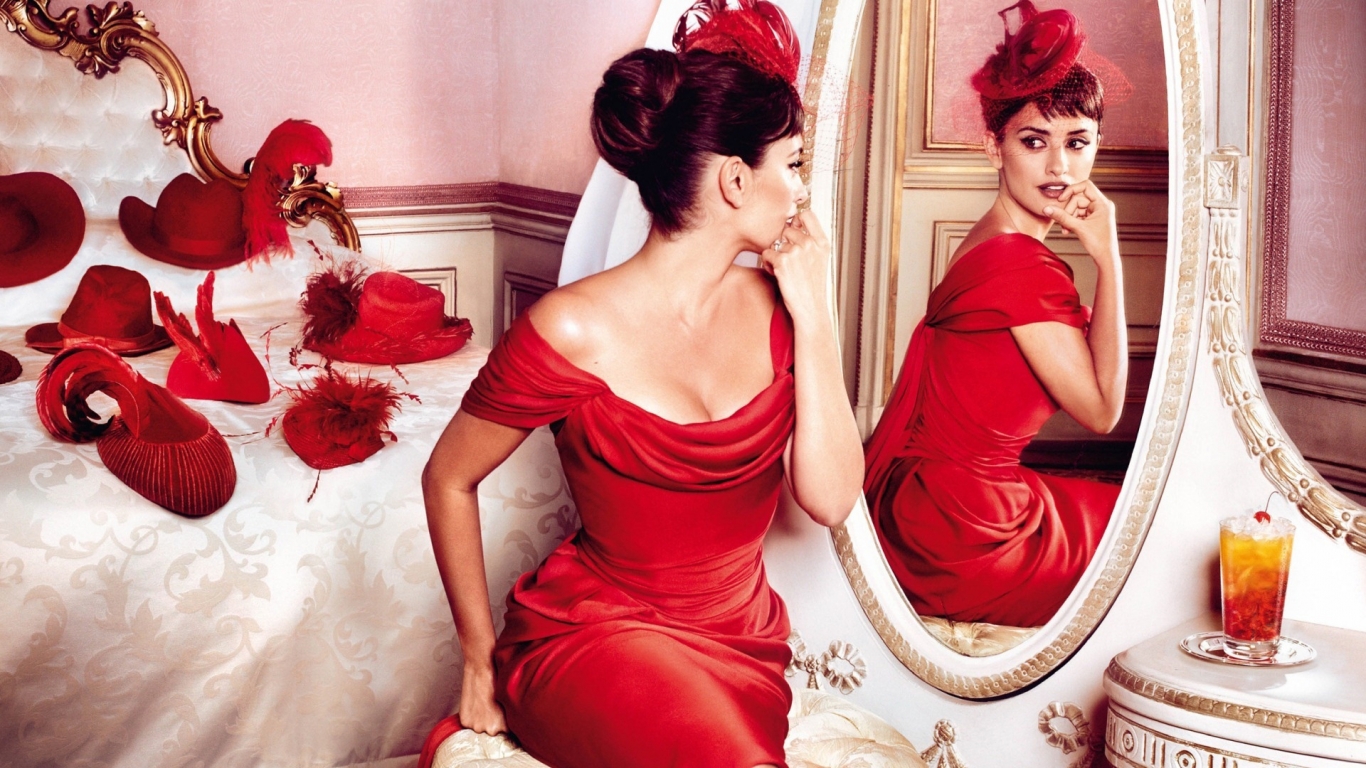 Penelope Cruz Red Outfit for 1366 x 768 HDTV resolution