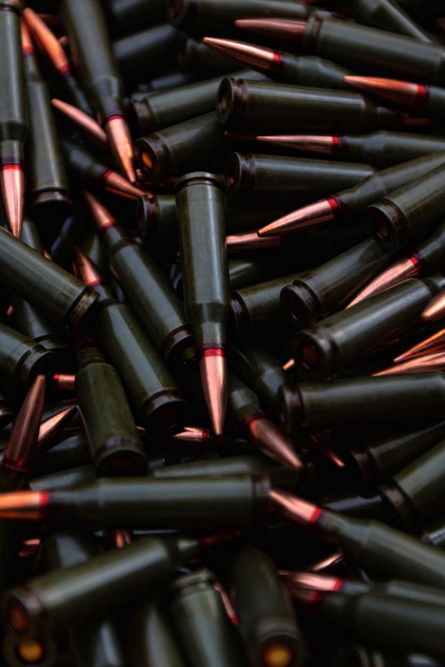 Pile of Bullets for 640 x 960 iPhone 4 resolution