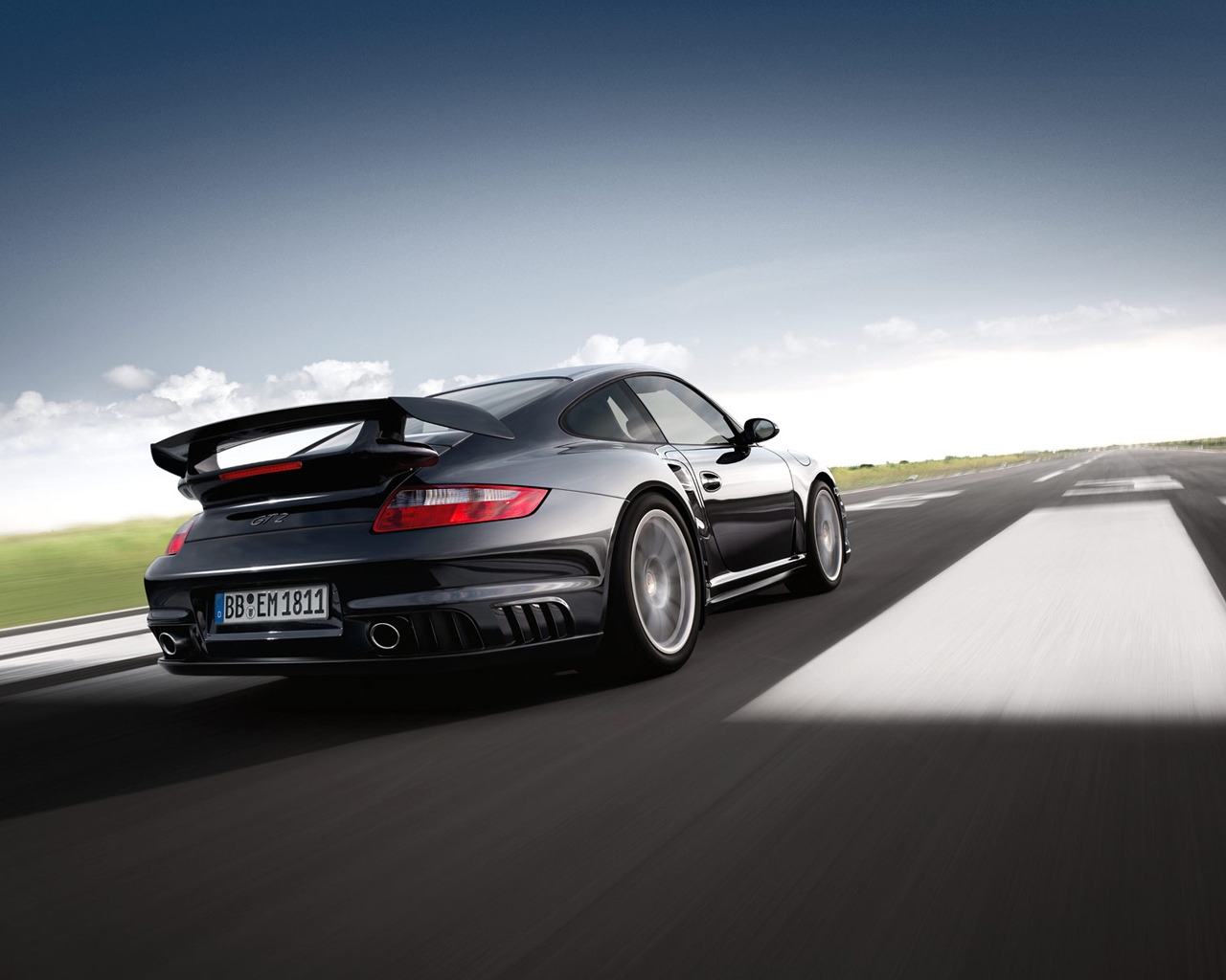 Porsche 911 GT2 for 1280 x 1024 resolution