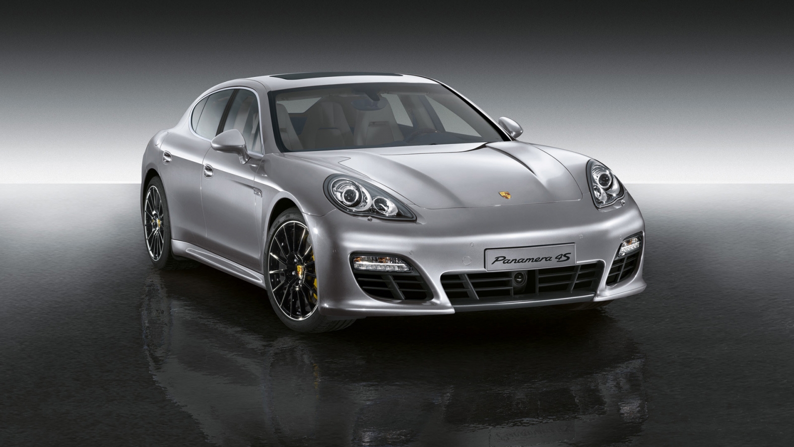 Porsche Panamera Individualization Front Angle for 1600 x 900 HDTV resolution
