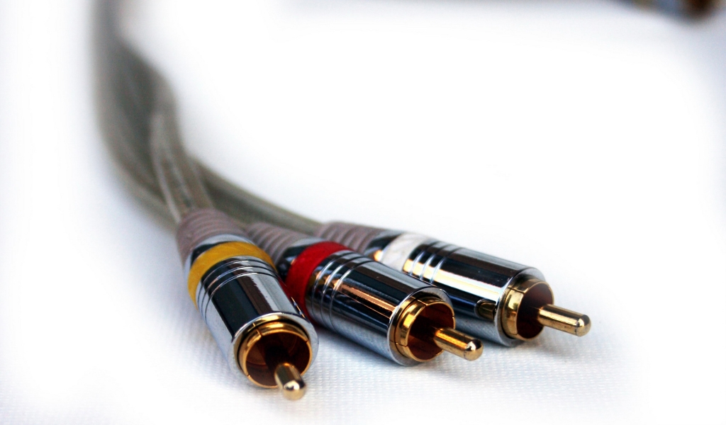 RCA Cable for 1024 x 600 widescreen resolution