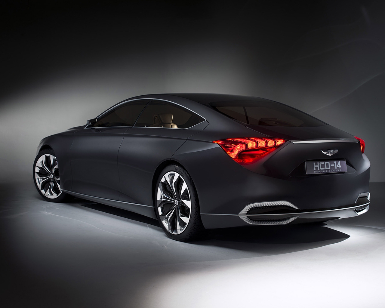 Rear of Hyundai Genesis Concept for 1280 x 1024 resolution