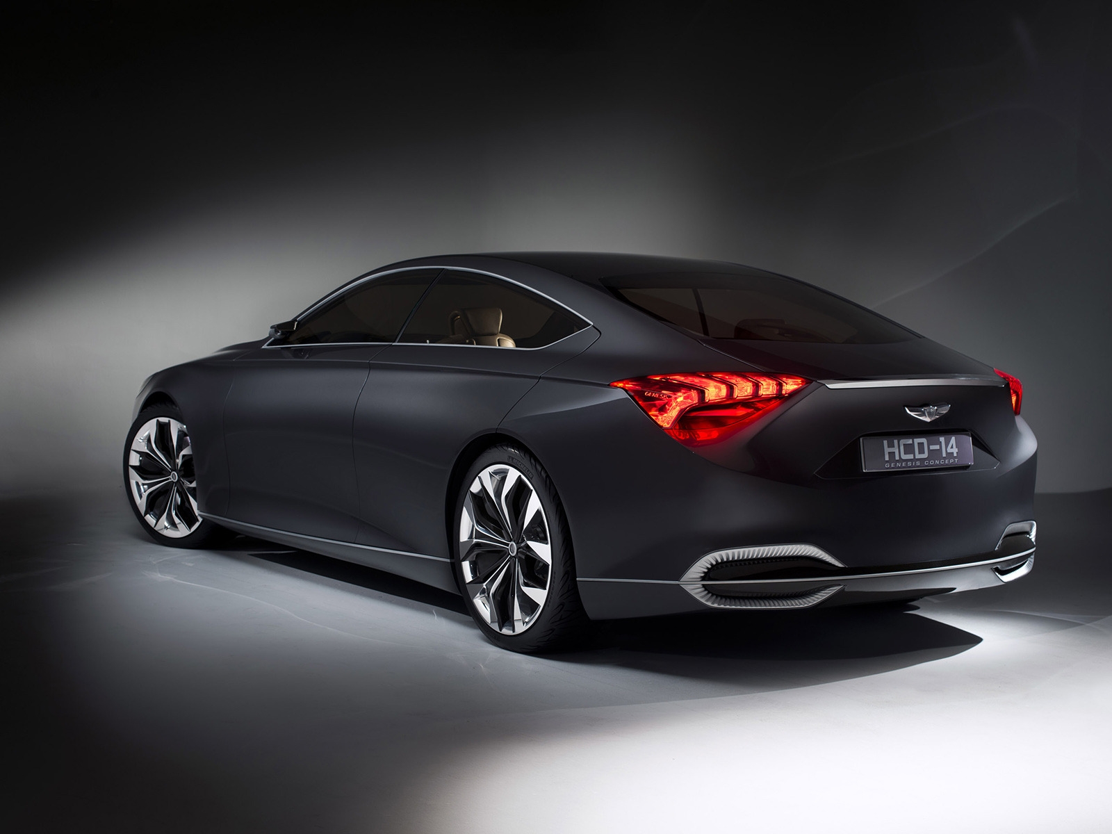Rear of Hyundai Genesis Concept for 1600 x 1200 resolution