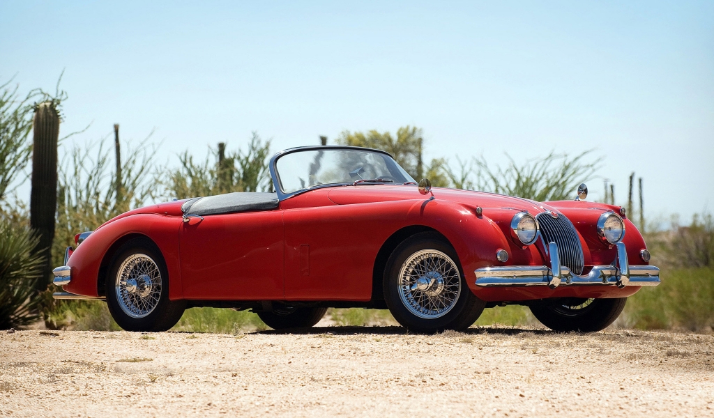 Red Classic Jaguar for 1024 x 600 widescreen resolution