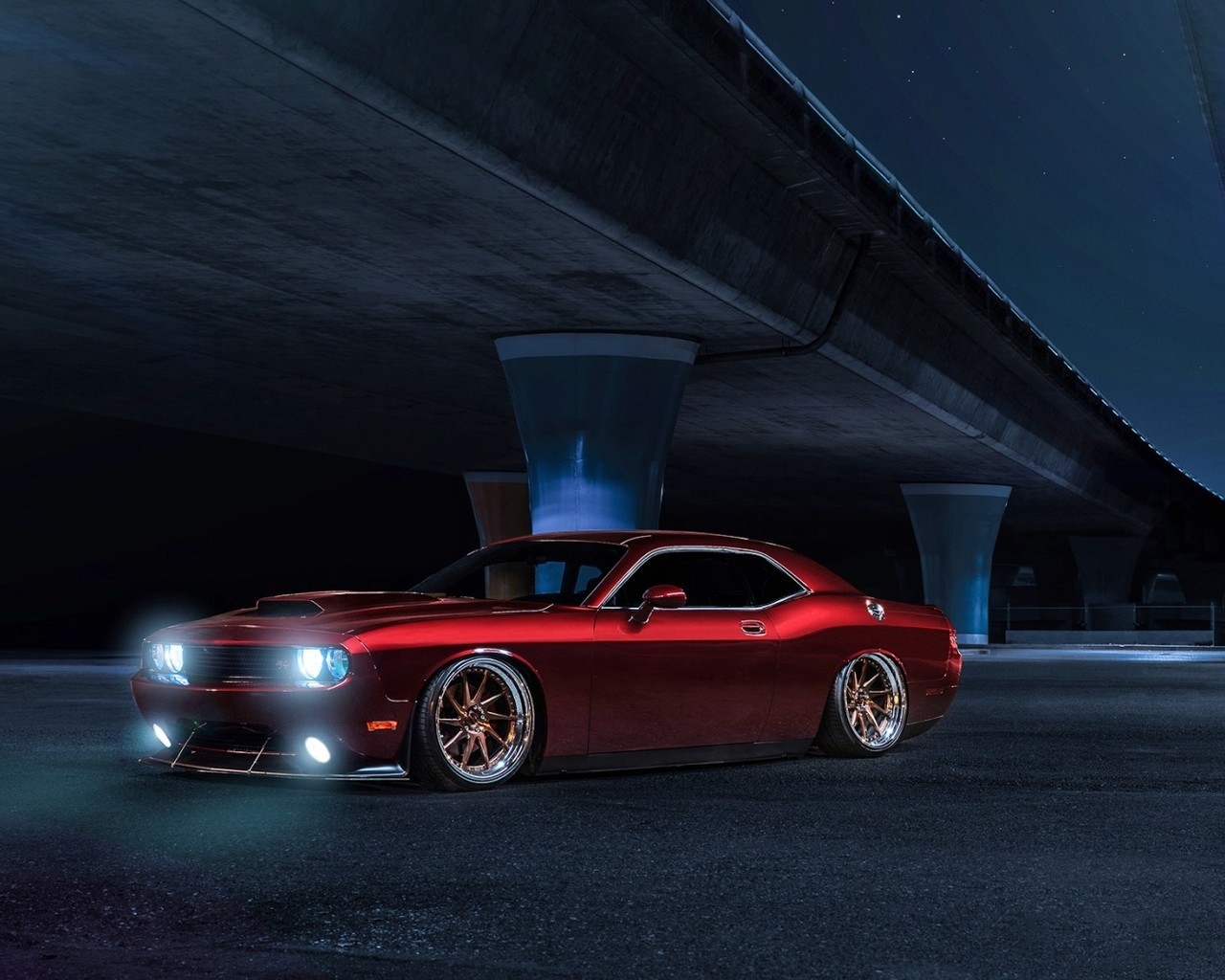 Red Dodge Challenger Avant Garde for 1280 x 1024 resolution