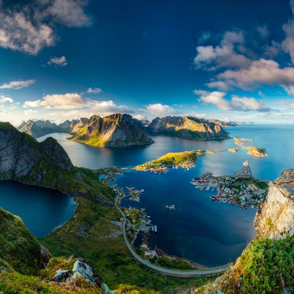 Reinebringen Norway for 1024 x 1024 iPad resolution