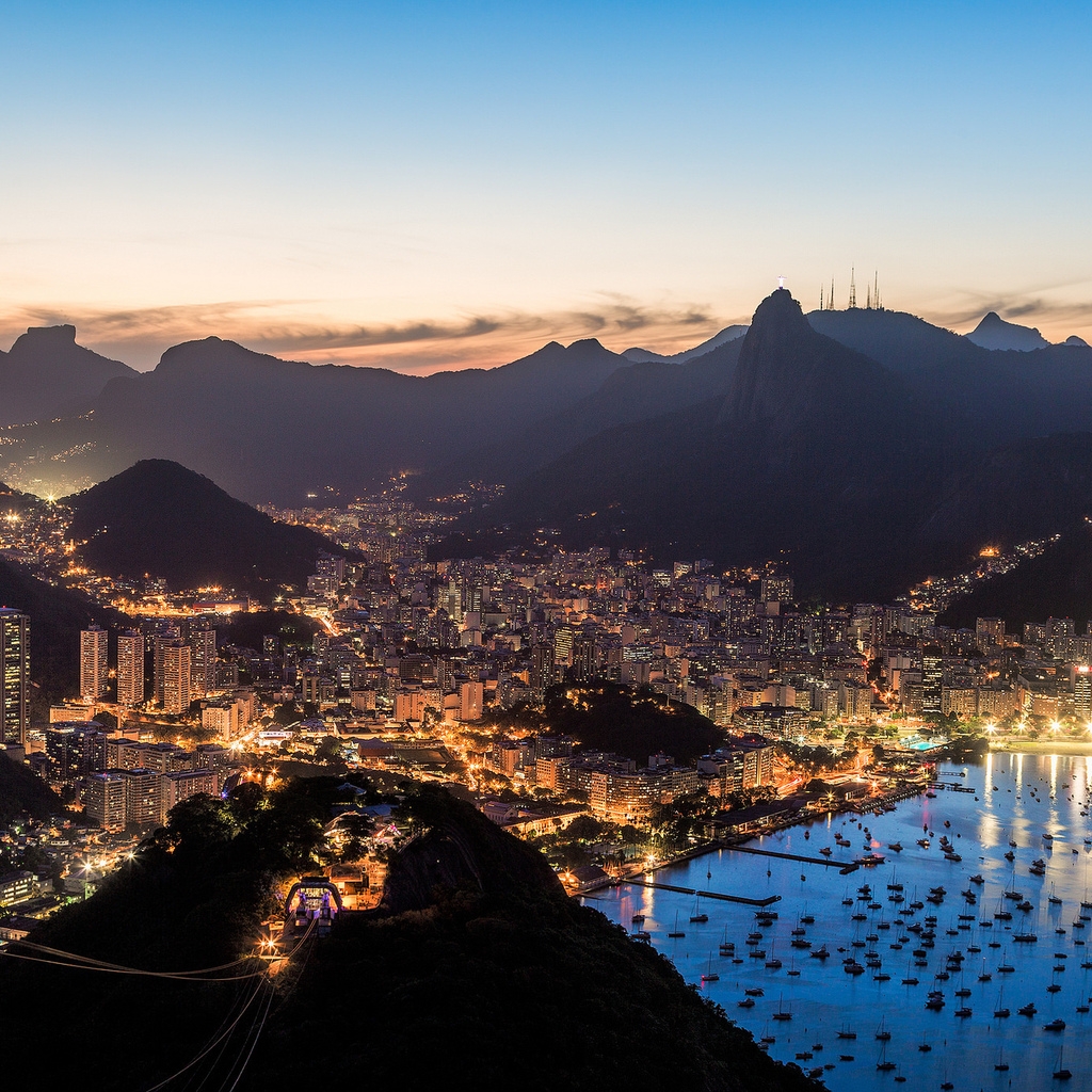 Rio de Janeiro for 1024 x 1024 iPad resolution