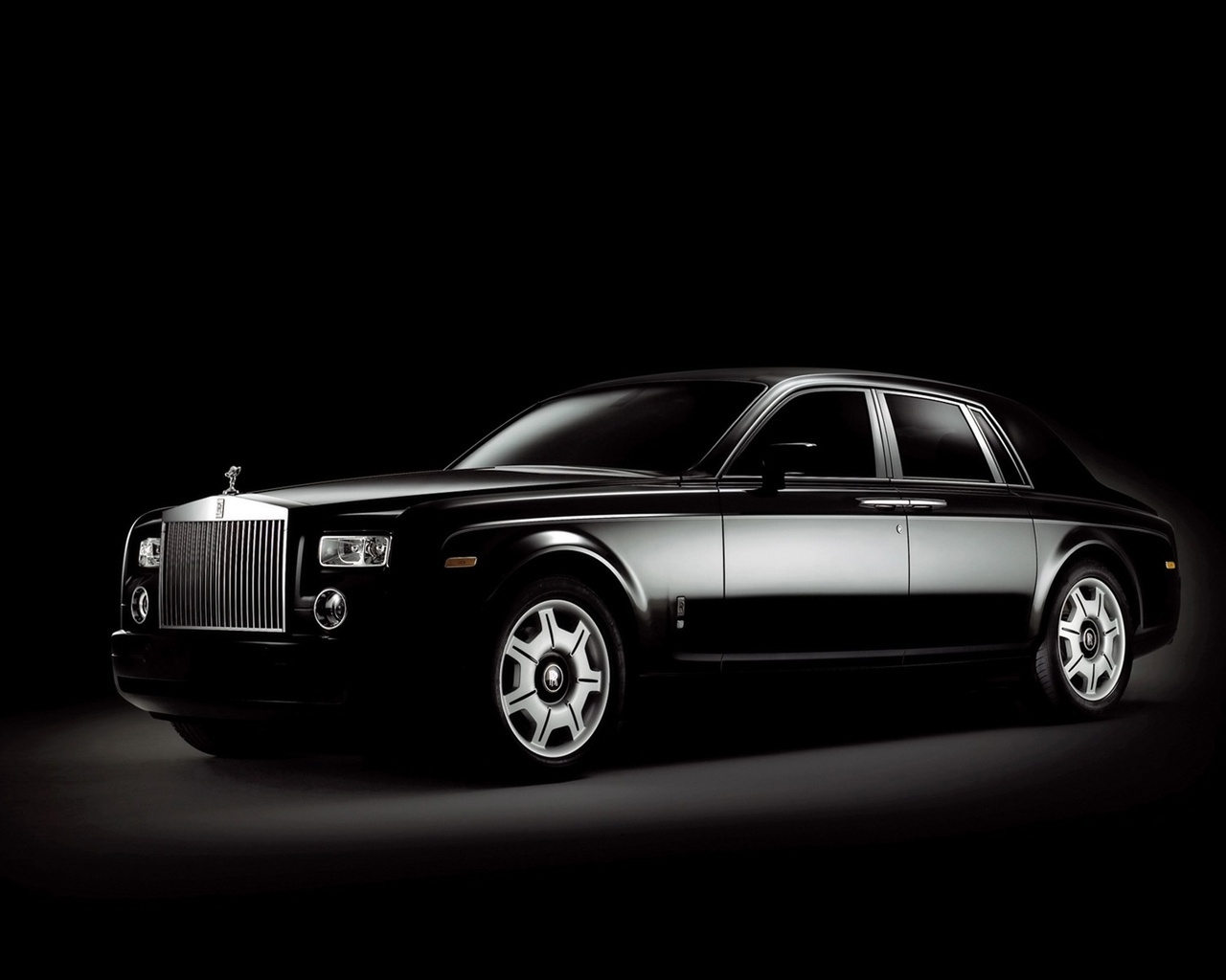Rolls Royce Phantom Black for 1280 x 1024 resolution