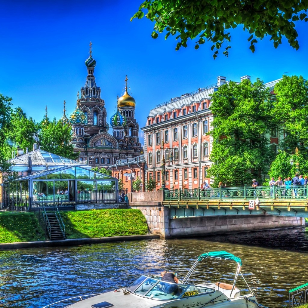 Saint Petersburg HDR  for 1024 x 1024 iPad resolution