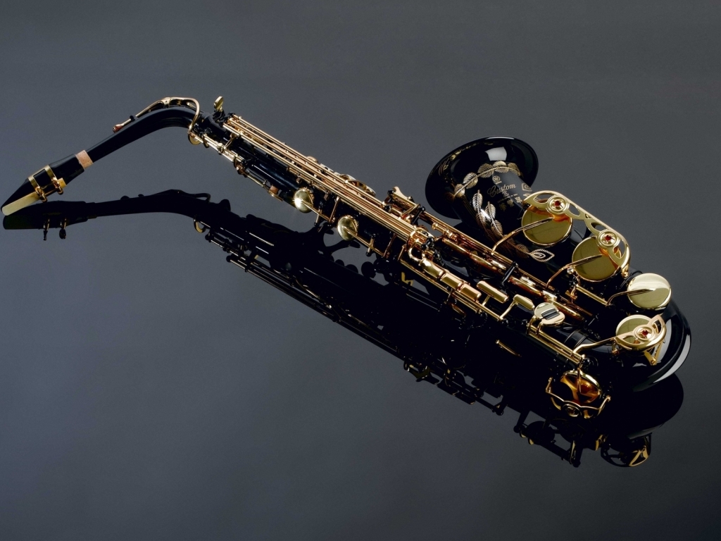 Saxophone for 1024 x 768 resolution