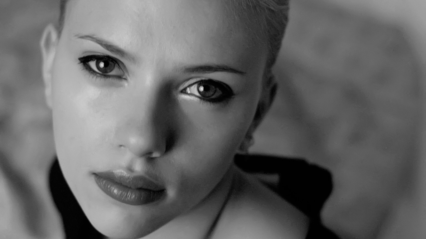 Scarlett Johansson Black and White for 1366 x 768 HDTV resolution