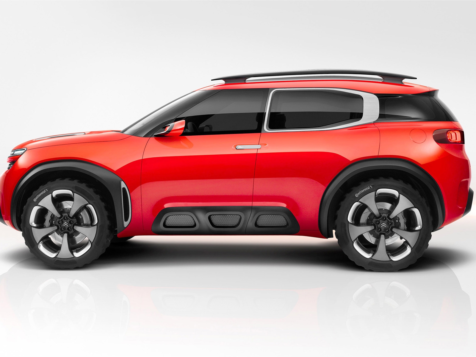 Side of Citroen Aircross Concept  for 1600 x 1200 resolution