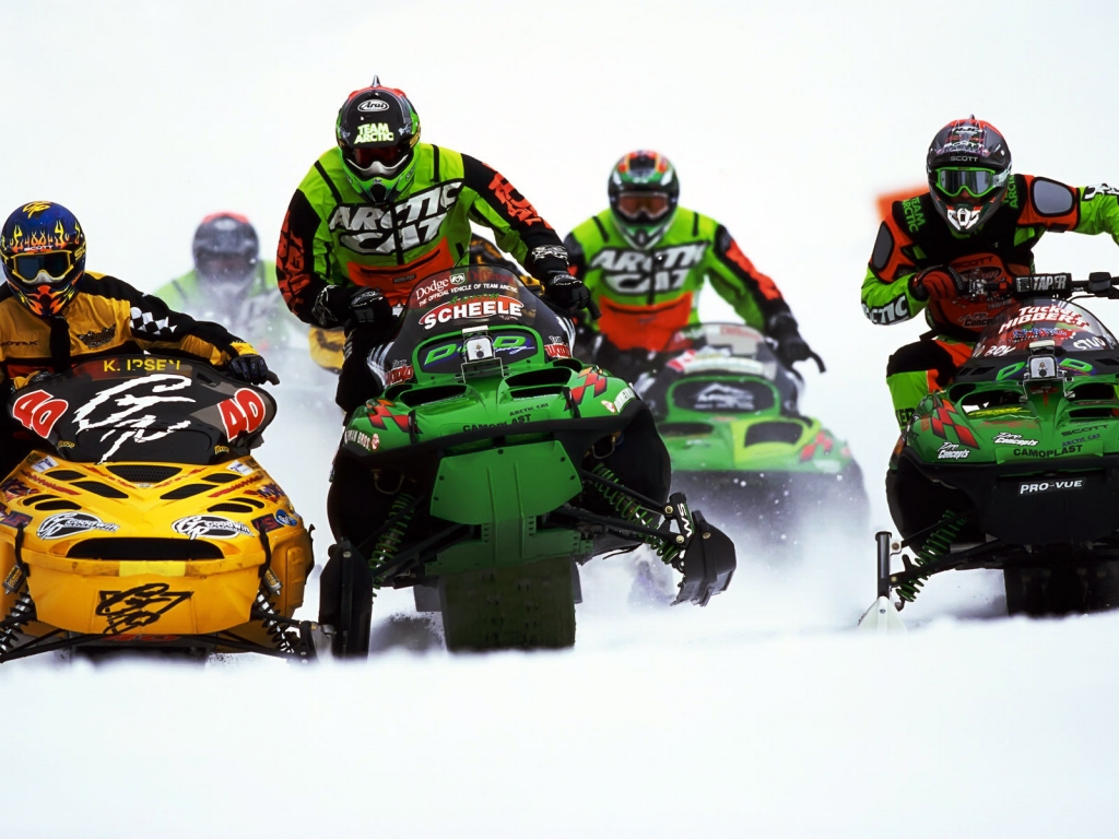 Snowmobile race for 1024 x 768 resolution
