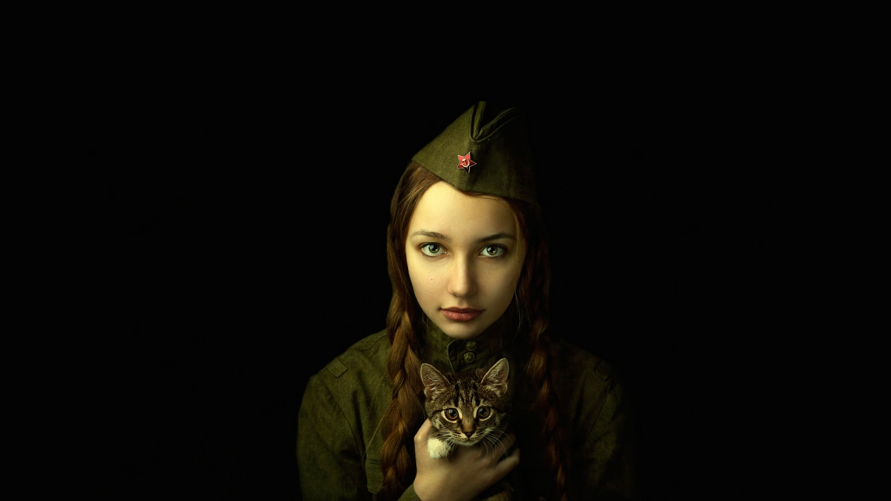 Soldier Girl Portrait for 1280 x 720 HDTV 720p resolution