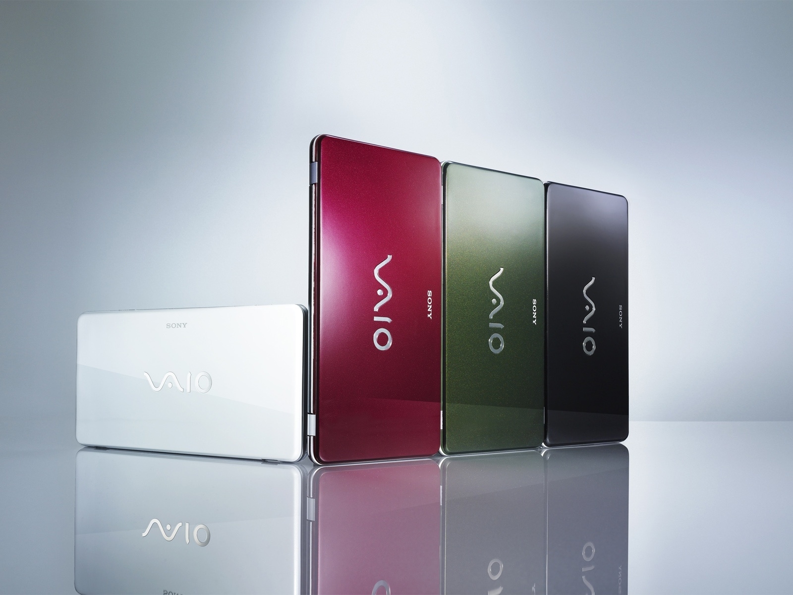 Sony Vaio 4 colors for 1600 x 1200 resolution