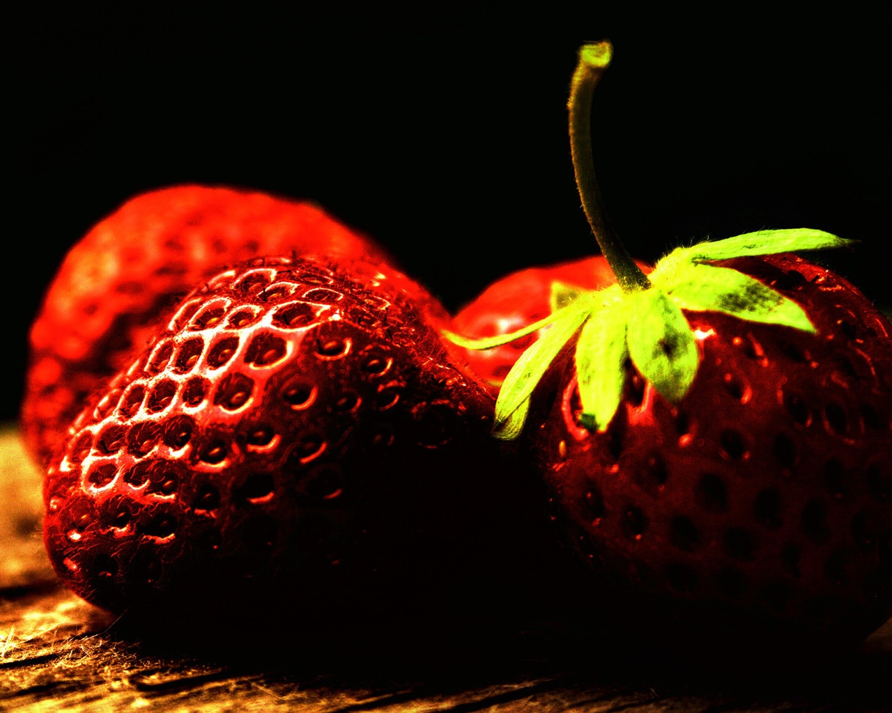 Strawberry for 1280 x 1024 resolution