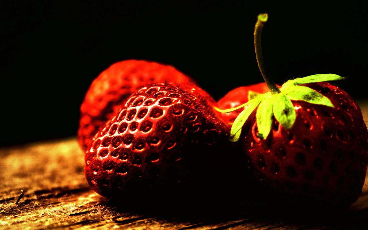 Strawberry for 1280 x 800 widescreen resolution