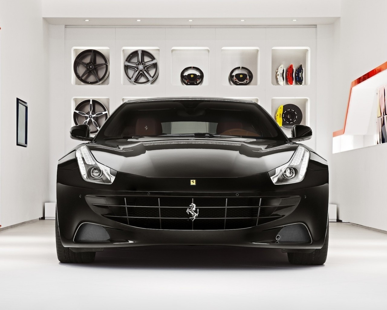 Stunning Black Ferrari FF for 1280 x 1024 resolution
