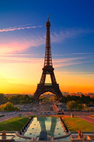 Sunset in Paris for 320 x 480 iPhone resolution
