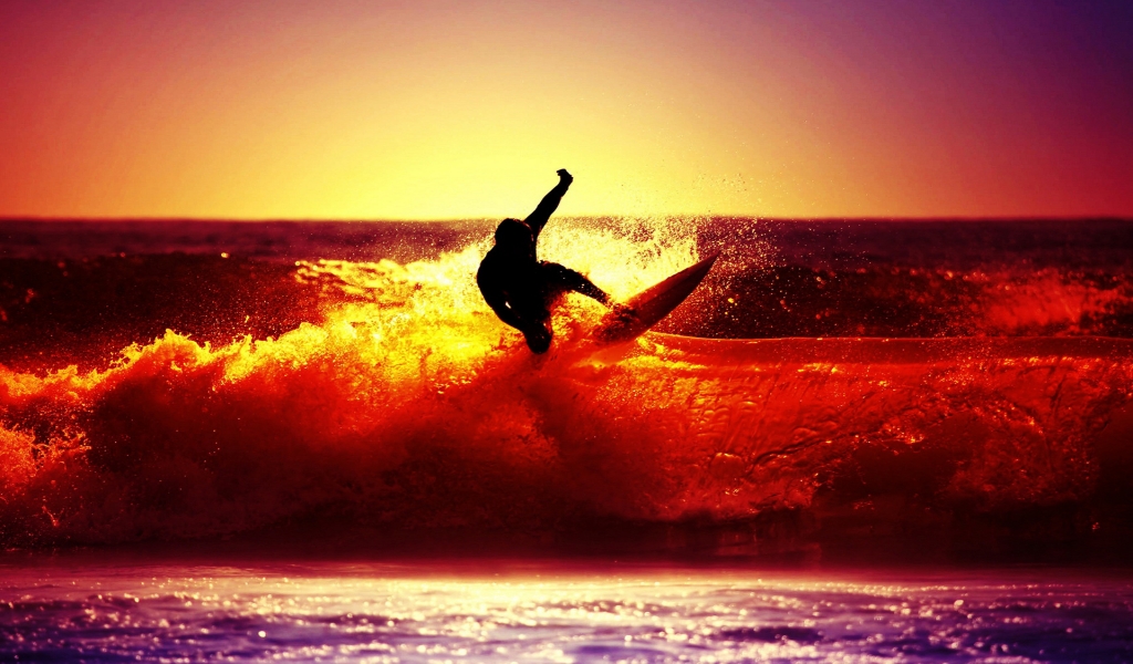 Sunset Surfing for 1024 x 600 widescreen resolution