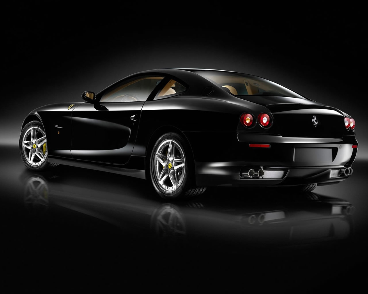 Superb Black Ferrari for 1280 x 1024 resolution
