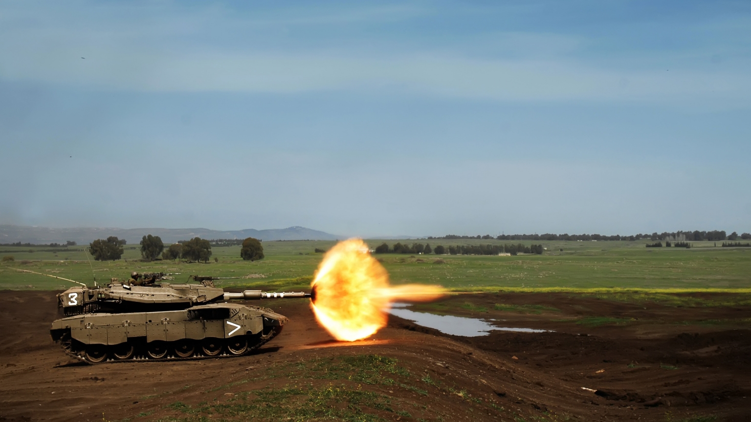 Tank Fire Flame for 1536 x 864 HDTV resolution