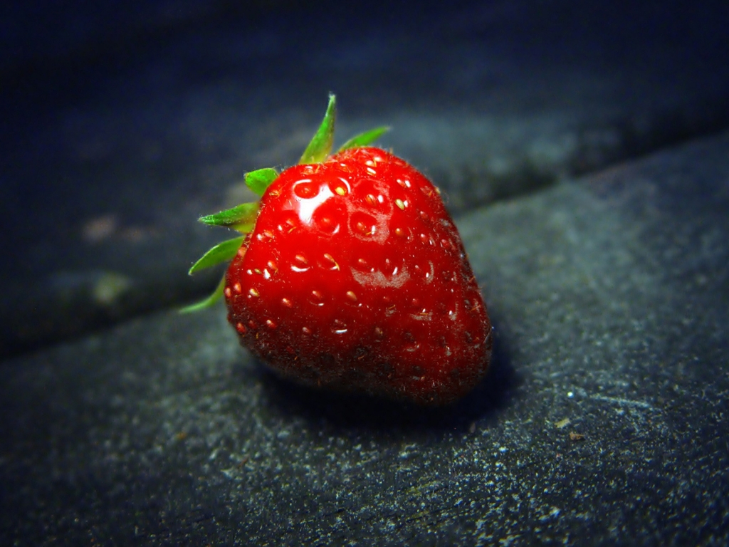 The Strawberry for 1024 x 768 resolution