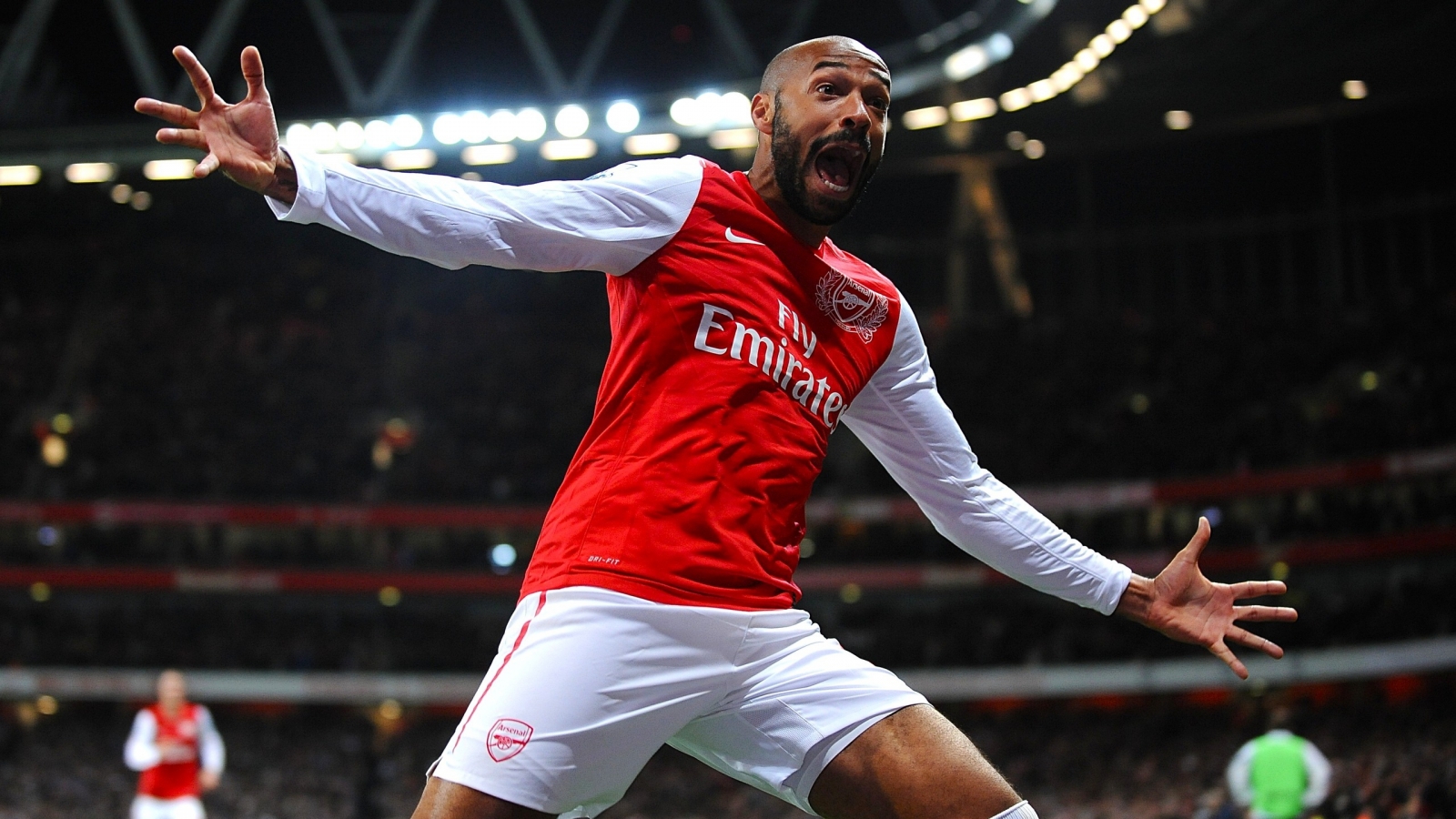 Thierry Henry Arsenal for 1600 x 900 HDTV resolution