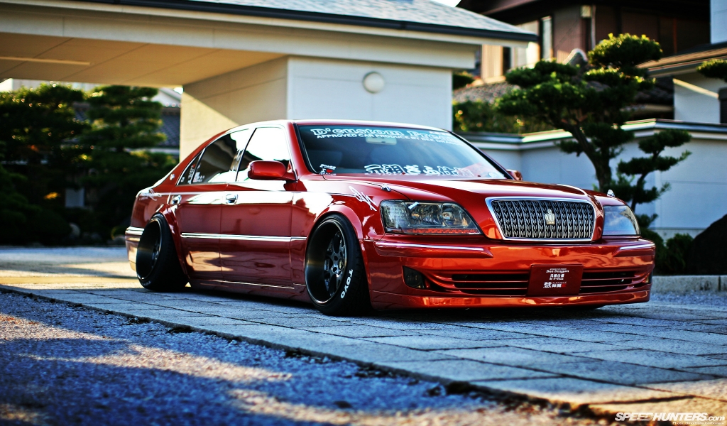 Toyota Crown Majesta Tuned for 1024 x 600 widescreen resolution