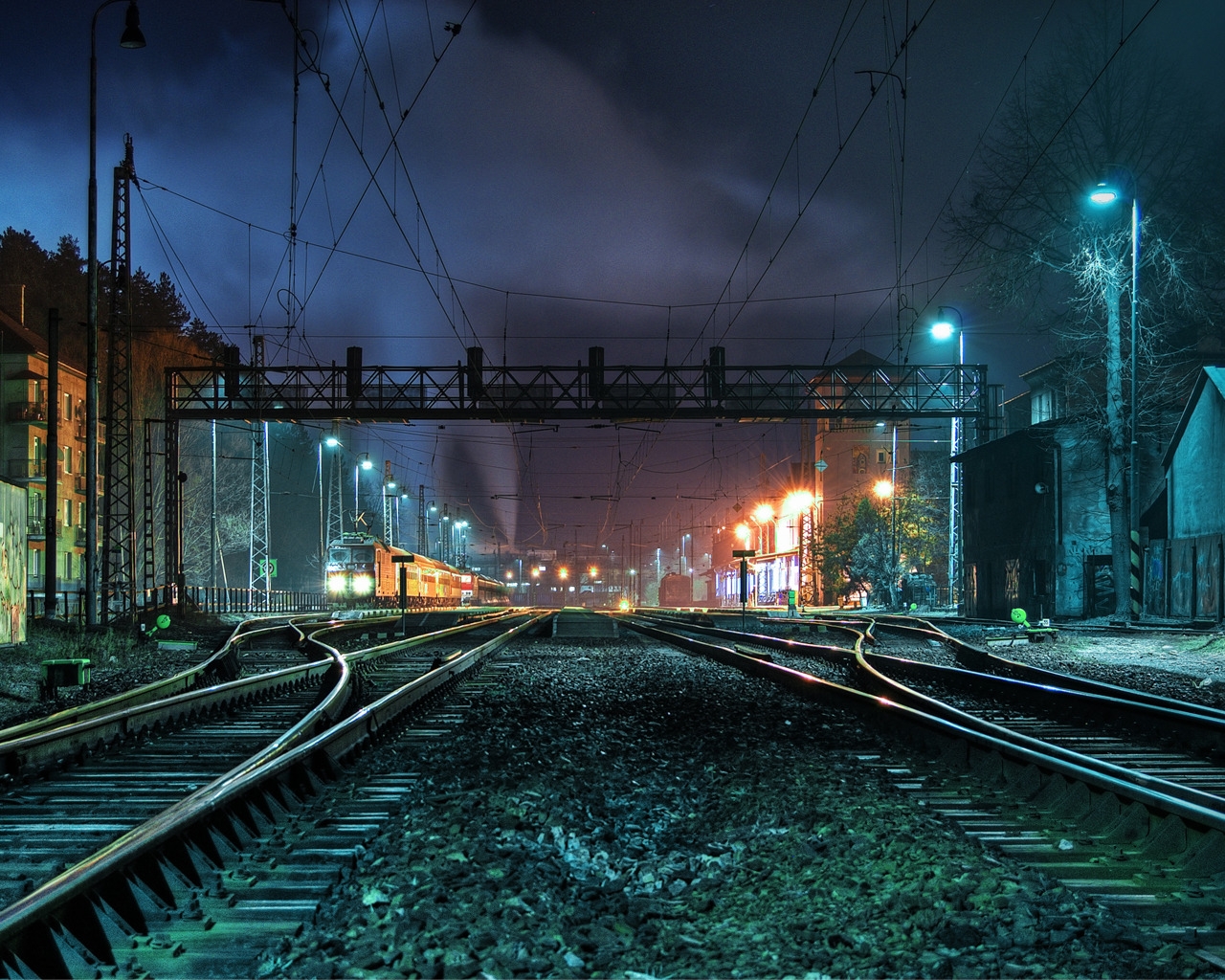Train Station for 1280 x 1024 resolution