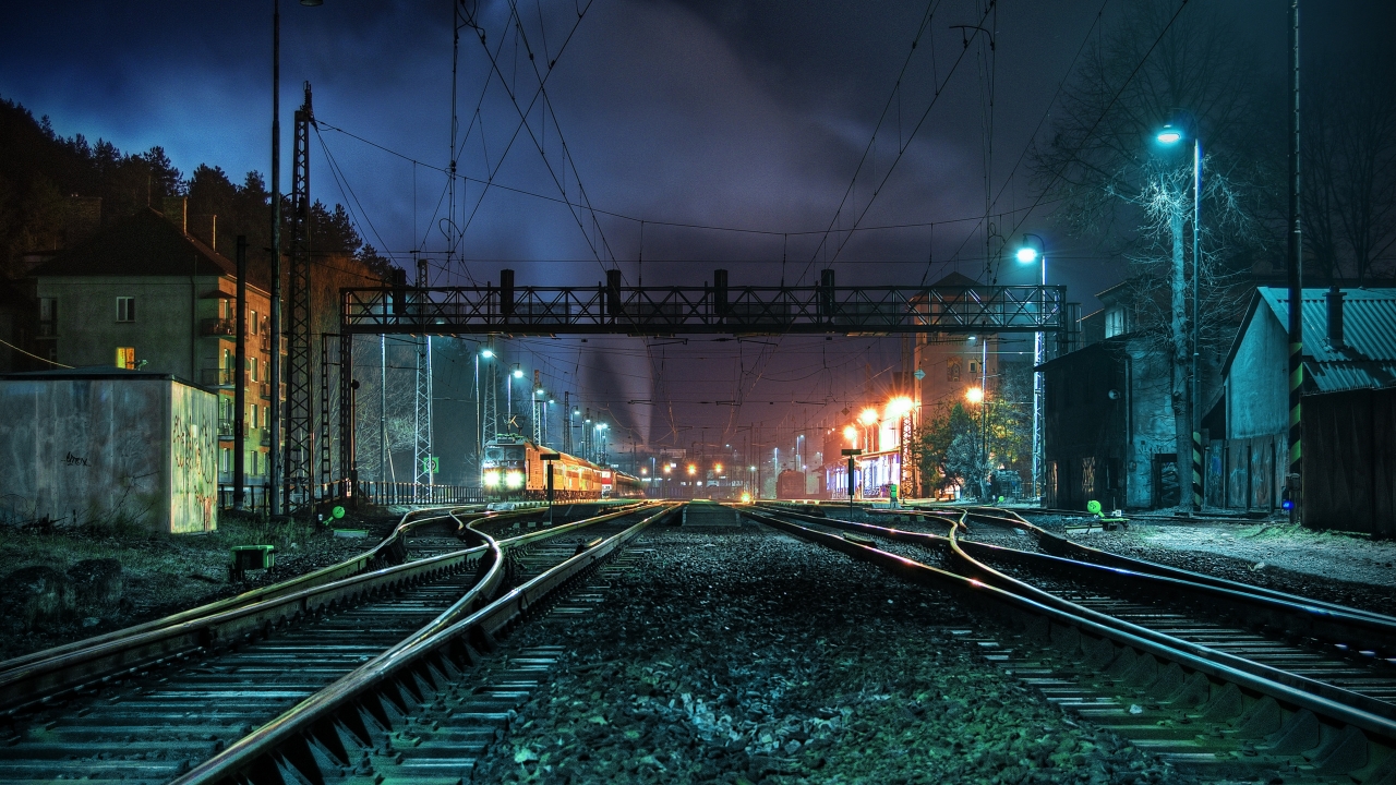 Train Station for 1280 x 720 HDTV 720p resolution