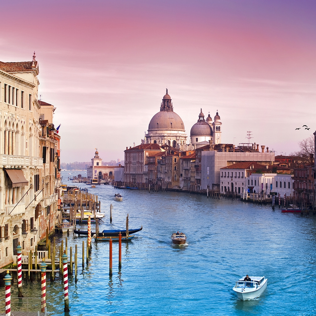 Veni Vidi Venice for 1024 x 1024 iPad resolution