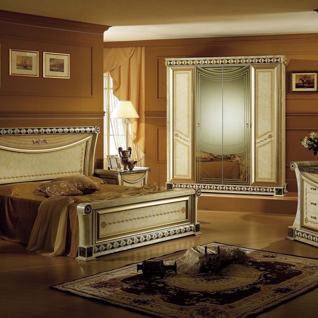 Vintage Bedroom Furniture for 1024 x 1024 iPad resolution