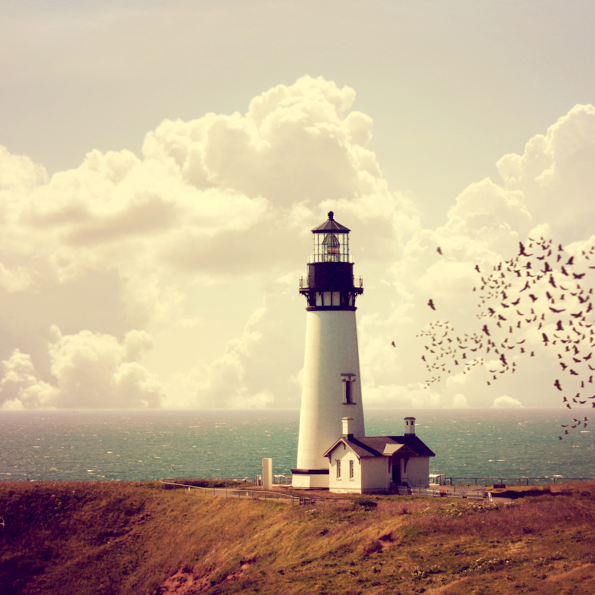 Vintage Light House for 2048 x 2048 New iPad resolution