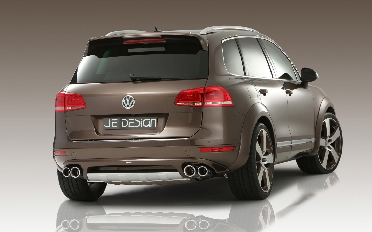 Volkswagen Touareg Rear Angle for 1440 x 900 widescreen resolution