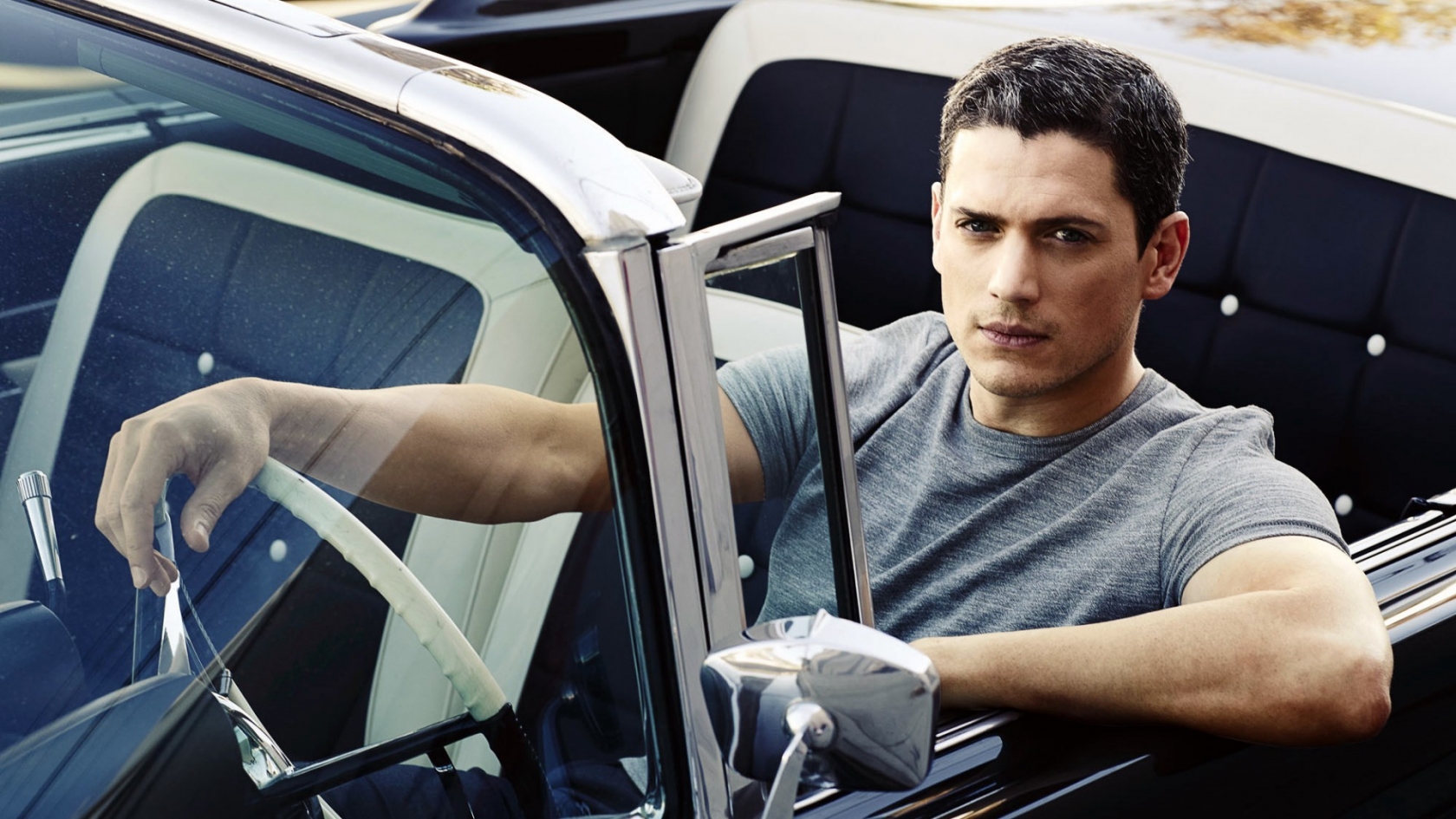 Wentworth Miller Cool for 1680 x 945 HDTV resolution