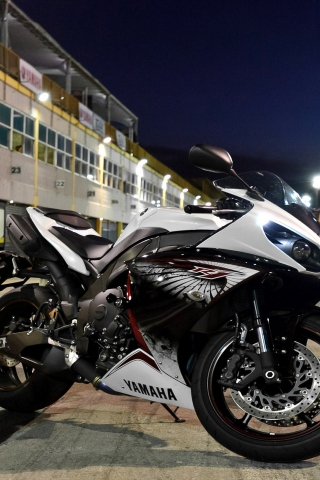 Yamaha R1 Designs for 320 x 480 iPhone resolution