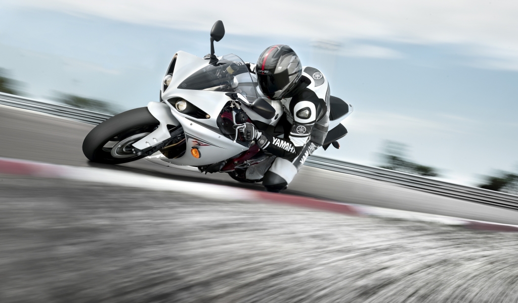 Yamaha Speed Racing for 1024 x 600 widescreen resolution