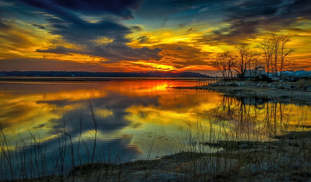 Yellow Sunset Over the Lake  for 1024 x 600 widescreen resolution