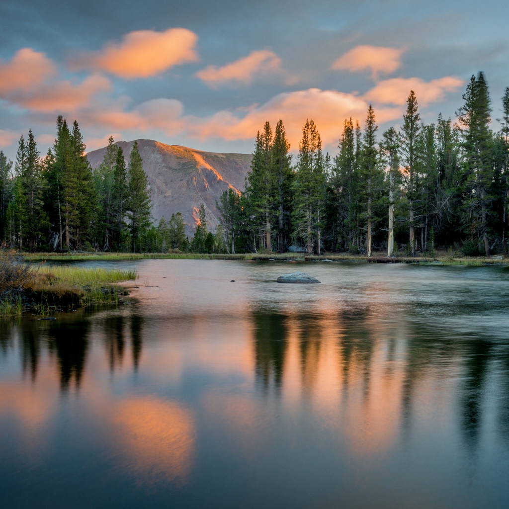 Yosemite National Park for 1024 x 1024 iPad resolution