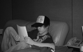 Justin Bieber Black and White wallpaper