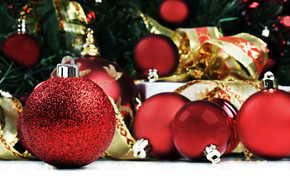 Christmas Red Globes wallpaper