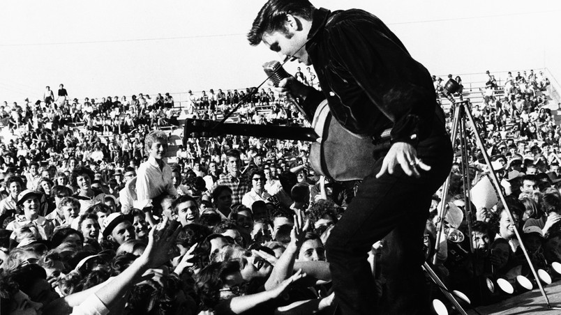 Elvis Presley on The Stage wallpaper