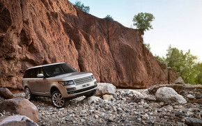 Range Rover on the Rocks wallpaper